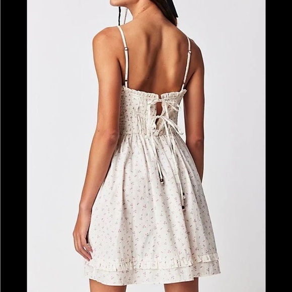 Free People Gabby Mini Dress White Floral A Line Pockets Sz M NEW - Picture 2 of 16